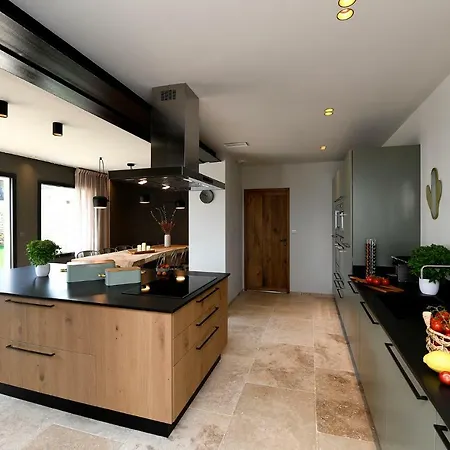 Les Loges En Provence 360 Villa